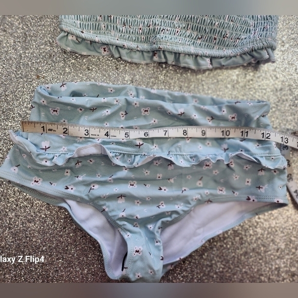 NWOT Light  Blue Floral Smocked Ruffle Trim Bandeau Bikini Top - Picture 6 of 7